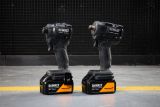 Аккумуляторный набор DEWALT McLaren Limited Edition DCK2224MP2T, 18 В: шуруповерт + гайковерт, с 2 АКБ 5 Ач и ЗУ, в кейсе TSTAK