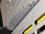 Комбинированная торцовочная пила DEWALT D27113, 1600 Вт, 305 мм, 3300 об/мин, (УЦЕНЕННЫЙ ТОВАР) (D27113-QS/U1)