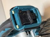 Аккумуляторная дисковая пила Makita DSS610RF, LXT 18 В, 165 мм, 3700 об/мин, с АКБ 3 Ач и ЗУ, (УЦЕНЕННЫЙ ТОВАР) (DSS610RF/U)