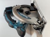 Аккумуляторная дисковая пила Makita DSS610RF, LXT 18 В, 165 мм, 3700 об/мин, с АКБ 3 Ач и ЗУ, (УЦЕНЕННЫЙ ТОВАР) (DSS610RF/U)