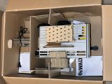 Комбинированная торцовочная пила DEWALT D27111, 1500 Вт, 305 мм, 2950 об/мин, (УЦЕНЕННЫЙ ТОВАР) (D27111-QS/U3)