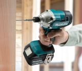 Аккумуляторный ударный шуруповерт Makita DTD156RFE, 18 В, 155 Нм, 3000 уд/мин, с 2 АКБ 3 Ач и ЗУ, в кейсе