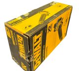 Аккумуляторная воздуходувка DEWALT DCMBL562N, 18 В, 764 м³/ч, без АКБ и ЗУ (УЦЕНЕННЫЙ ТОВАР) (DCMBL562N-XJ/U)