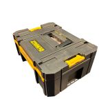 Ящик-органайзер DEWALT TSTAK DWST1-70705 (УЦЕНЕННЫЙ ТОВАР) (DWST1-70705/U)