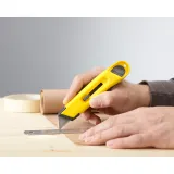 Нож Utility с выдвижным лезвием STANLEY 0-10-088, 150 мм