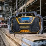 Аккумуляторная портативная аудиосистема DEWALT DCR029, 12/18 В, с возможностью работы от сети, 30 Вт, без АКБ и ЗУ (DCR029-QW)