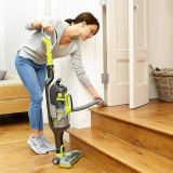 Вертикальный аккумуляторный пылесос MULTIPOWER 2-В-1 с системой сенсорного управления и антиаллергенной фильтрацией BLACK+DECKER CUA525BHA