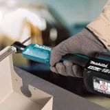 Аккумуляторная угловая трещотка Makita DWR180RF, 800 об/мин, с АКБ 3 Ач и ЗУ