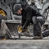 Аккумуляторный гайковерт DEWALT DCF964H2G, 18 В, 2576 Нм, 2015 уд/мин, с 2 АКБ 5 Ач и ЗУ, в чехле (DCF964H2G-QW)