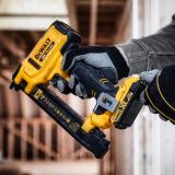 Аккумуляторный скобозабивной пистолет DEWALT DCN701N, 18 В, без АКБ и ЗУ