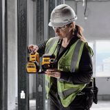 Аккумуляторный лазерный построитель плоскостей DEWALT DCE825NG18, 12/18 В, зеленый луч, 30 м, без АКБ и ЗУ, в кейсе TSTAK