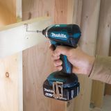 Аккумуляторный набор Makita, 18 В: дисковая пила DCS552 + шуруповерт DTD153, с АКБ 5 Ач и ЗУ, в кейсе