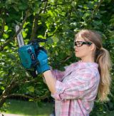 Аккумуляторная цепная пила Makita DUC204RF, 18 В, 20 см, 24 м/с, с АКБ 3 Ач и ЗУ