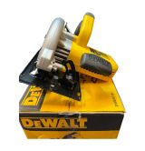 Дисковая пила DEWALT DWE5615, 1500 Вт, 190 мм, 5500 об/мин, (УЦЕНЕННЫЙ ТОВАР) (DWE5615-QS/U)
