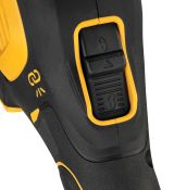 Аккумуляторная эксцентриковая шлифмашина для стен DEWALT DCE800P1, 18 В, 225 мм, 1200 кол/мин, с АКБ 5 Ач и ЗУ (DCE800P1N-XJ)