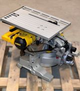 Комбинированная торцовочная пила DEWALT D27113, 1600 Вт, 305 мм, 3300 об/мин, (УЦЕНЕННЫЙ ТОВАР) (D27113-QS/U1)