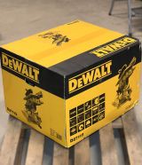 Комбинированная торцовочная пила DEWALT D27113, 1600 Вт, 305 мм, 3300 об/мин, (УЦЕНЕННЫЙ ТОВАР) (D27113-QS/U2)