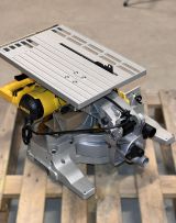 Комбинированная торцовочная пила DEWALT D27113, 1600 Вт, 305 мм, 3300 об/мин, (УЦЕНЕННЫЙ ТОВАР) (D27113-QS/U2)