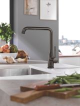 Смеситель для кухни GROHE Essence с поворотным изливом, темный графит глянец (30269A00)