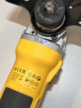 Угловая шлифмашина DEWALT DCG405N, 18 В, 125 мм, 9000 об/мин, без АКБ и ЗУ (УЦЕНЕННЫЙ ТОВАР) (DCG405N-XJ/U2)