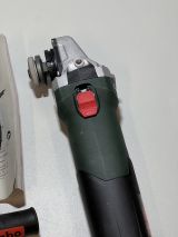 Угловая шлифмашина Metabo WE 17-125 Quick, 1700 Вт, 125 мм, 11000 об/мин, (УЦЕНЕННЫЙ ТОВАР) (600515000/U1A)