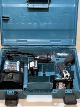 Аккумуляторная дрель-шуруповерт Makita DF333DWAE, 12 В, 1700 об/мин, с 2 АКБ 2 Ач и ЗУ, в кейсе (УЦЕНЕННЫЙ ТОВАР) (DF333DWAE/BU)