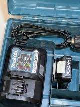 Аккумуляторная дрель-шуруповерт Makita DF333DWAE, 12 В, 1700 об/мин, с 2 АКБ 2 Ач и ЗУ, в кейсе (УЦЕНЕННЫЙ ТОВАР) (DF333DWAE/BU)