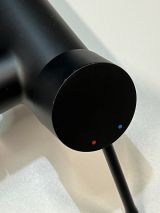 Смеситель для ванны GROHE Essence, фантомный черный (25250KF1), уцененный товар