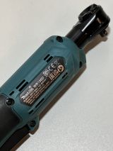 Аккумуляторный угловой гайковерт Makita WR100DZ, 12 В, 47.5 Нм, без АКБ и ЗУ (УЦЕНЕННЫЙ ТОВАР) (WR100DZ/BU)
