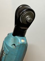 Аккумуляторный угловой гайковерт Makita WR100DZ, 12 В, 47.5 Нм, без АКБ и ЗУ (УЦЕНЕННЫЙ ТОВАР) (WR100DZ/BU)