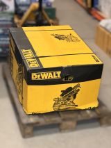 Комбинированная торцовочная пила DEWALT D27111, 1500 Вт, 305 мм, 2950 об/мин, (УЦЕНЕННЫЙ ТОВАР) (D27111-QS/U3)