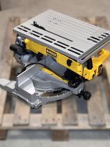 Комбинированная торцовочная пила DEWALT D27113, 1600 Вт, 305 мм, 3300 об/мин, (УЦЕНЕННЫЙ ТОВАР) (D27113-QS/U3)
