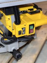 Комбинированная торцовочная пила DEWALT D27113, 1600 Вт, 305 мм, 3300 об/мин, (УЦЕНЕННЫЙ ТОВАР) (D27113-QS/U3)