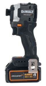 Аккумуляторный набор DEWALT McLaren Limited Edition DCK200MM2T: дрель-шуруповерт + шуруповерт, с 2 АКБ 4 Ач и ЗУ, в кейсе TSTAK