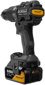 Аккумуляторный набор DEWALT McLaren Limited Edition DCK3222MP2T, 18 В: дрель + гайковерт + УШМ, с 2 АКБ 5 Ач и ЗУ, в кейсе TSTAK