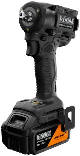 Аккумуляторный набор DEWALT McLaren Limited Edition DCK5222MP3T, 18 В: 5 инструментов, с 3 АКБ 5 Ач и ЗУ, в 2 кейсах TSTAK