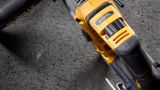 Аккумуляторный перфоратор DEWALT DCH172P1, 20 В, 1.4 Дж, 4980 уд/мин, с АКБ 5 Ач и ЗУ (DCH172P1N-A9)