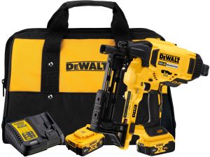 Аккумуляторный скобозабивной пистолет DEWALT DCN681N, 18 В, c 2 АКБ 5 Ач и ЗУ, в сумке (DCFS950P2-QW)
